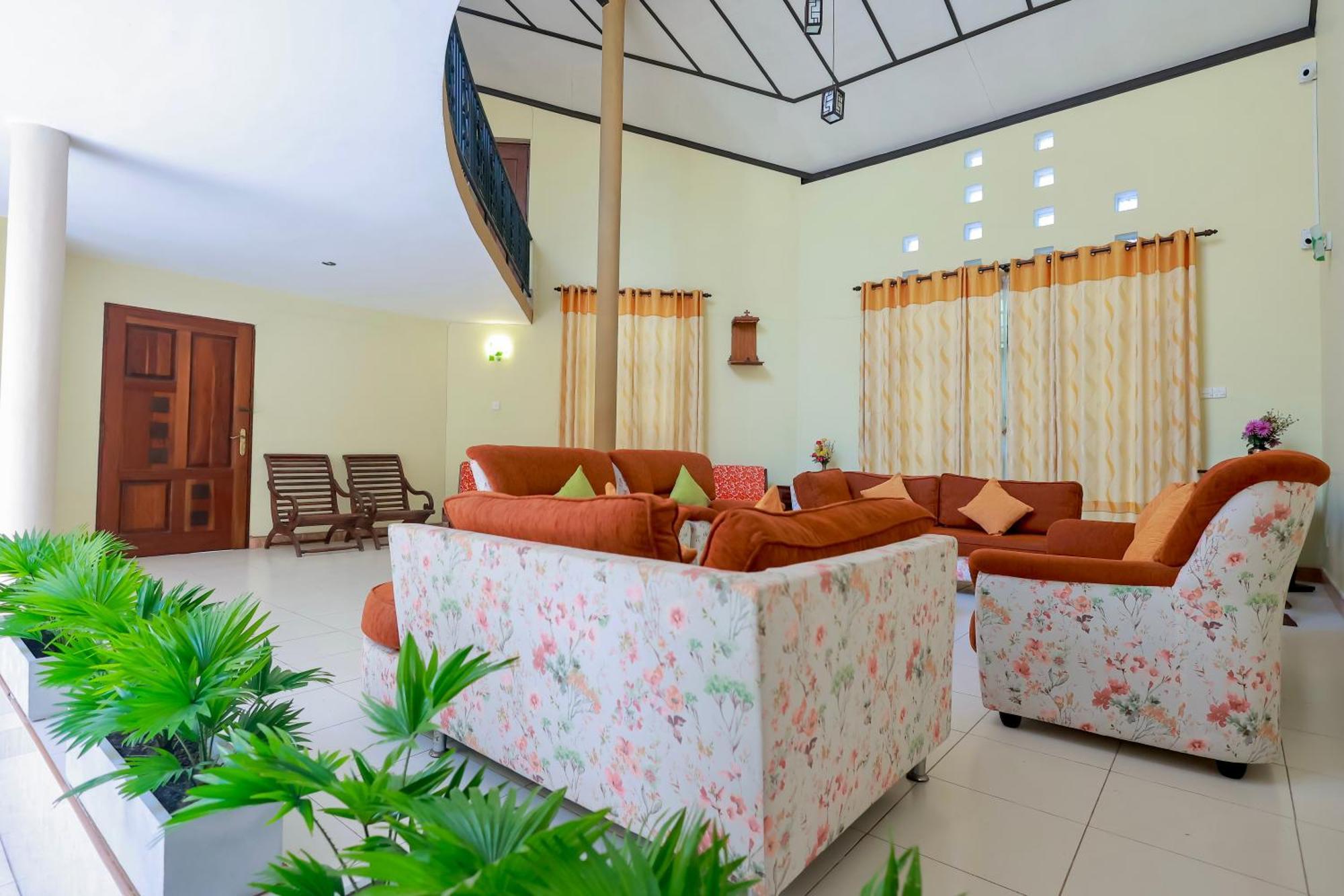Limeshine - Airport Transit Hotels & Residences Katunayaka Exterior photo